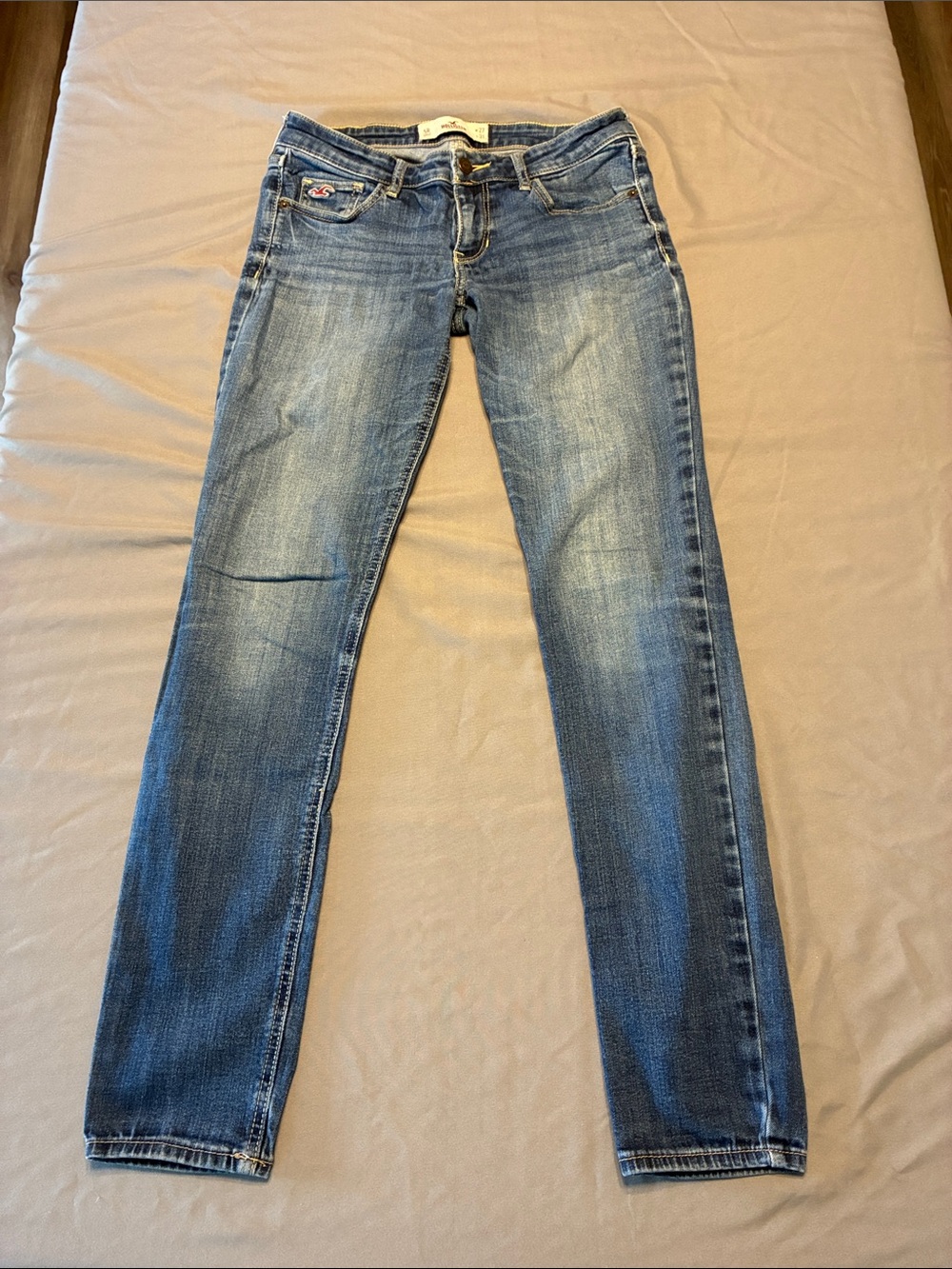Hollister Skinny Jeans in Faded Blue Wash